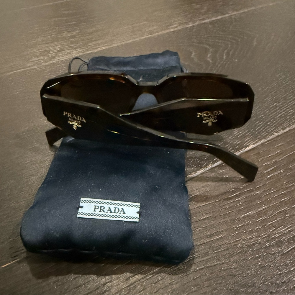 Prada sunglasses scultoreo narrow sunglasses in Havana asa tourtis